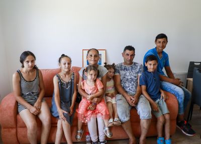 23 families moved into the newly constructed social housing building in Šabac with the support of the EU